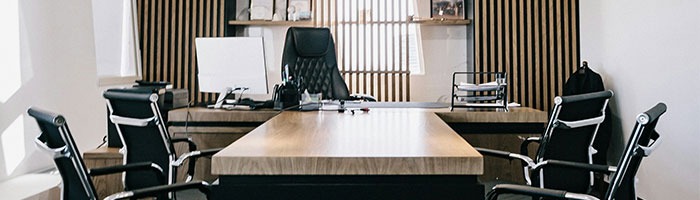 ملاقات با ریاست قطب